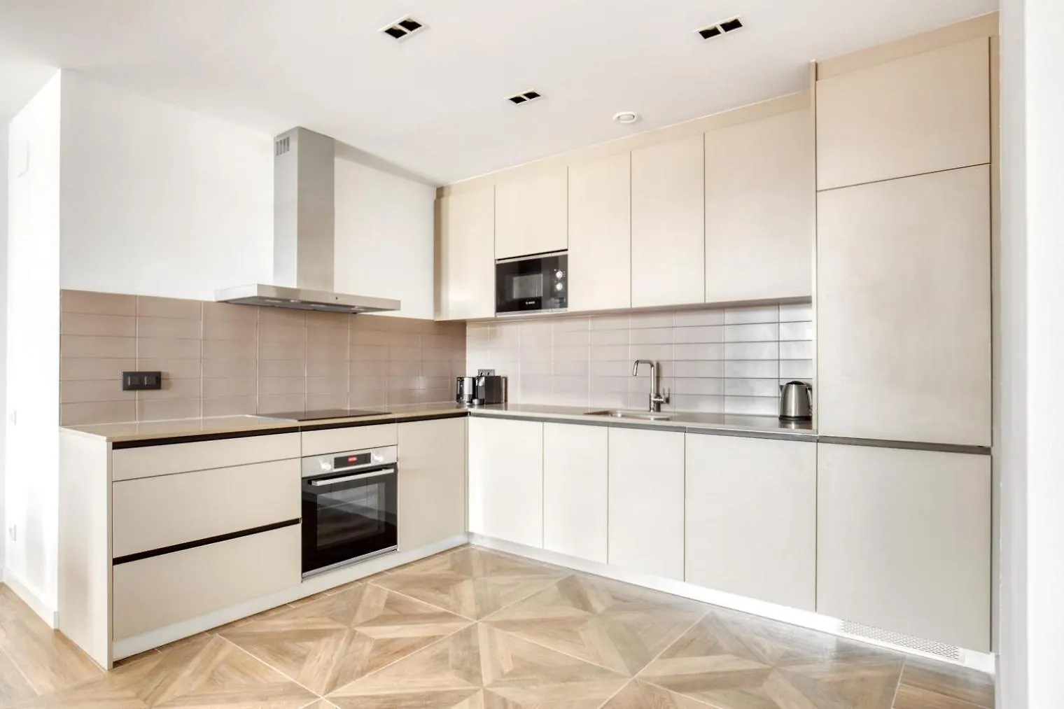 Blueground El Born Near Beach Bcn-29 Apartment Barcelona